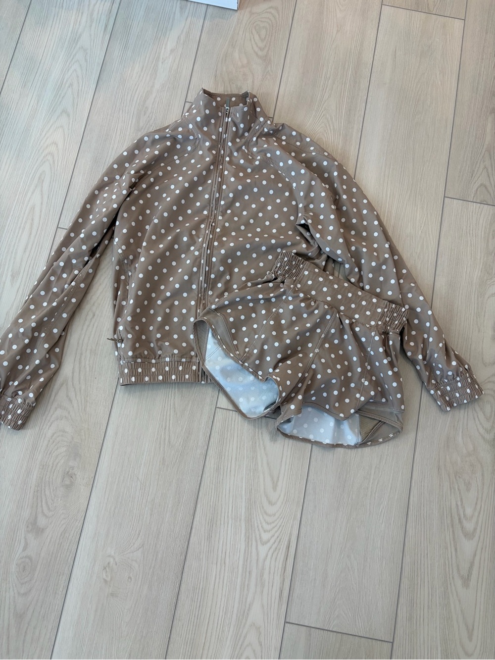 Polka Dot Two-Piece Lulu lemon Set in Taupe and White